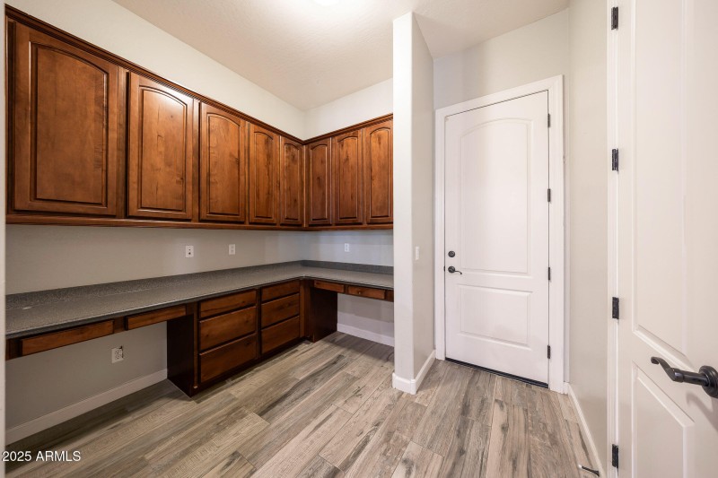 Flex office space by kitchence