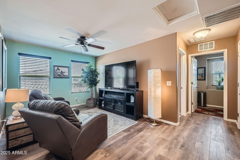 021 - 27 2nd Floor Family Room