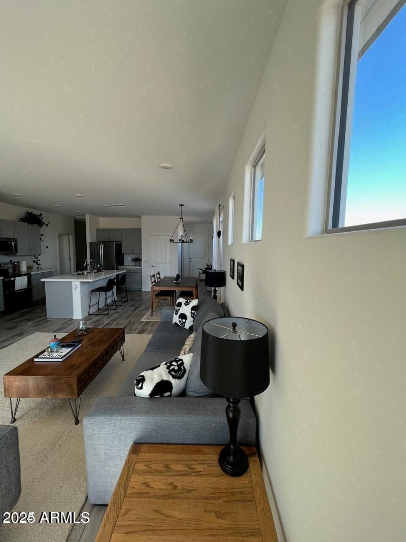 MARLEY HOME LIVING ROOM 2