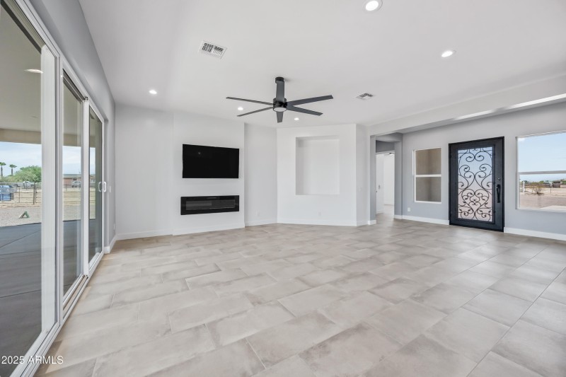 18-29108N205A-ocupix-OSEQ