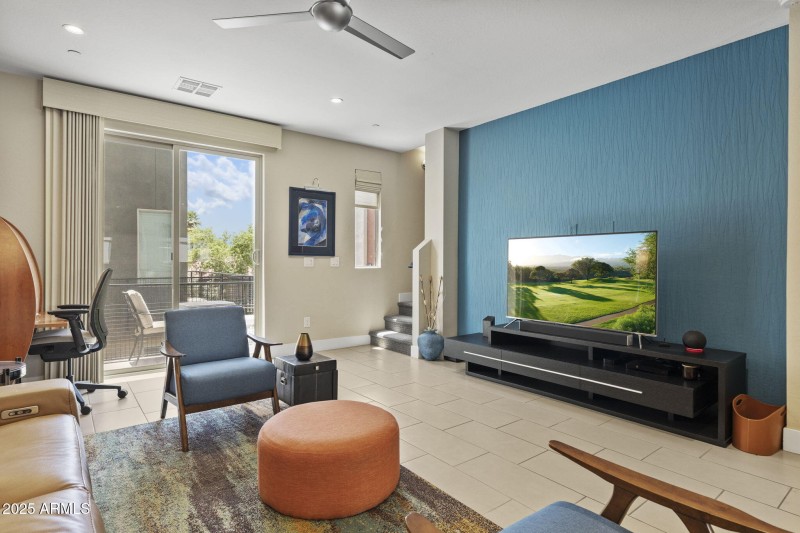 820 N 8th Ave 22 Phoenix - Living 2