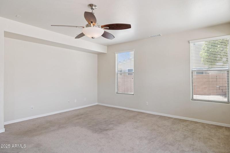 12-web-or-mls-3452-w-florimond-rd