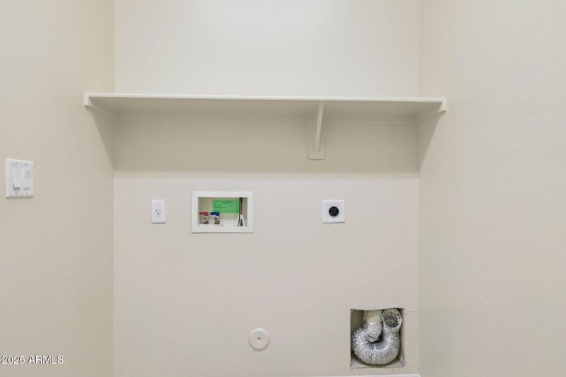 36-web-or-mls-3452-w-florimond-rd