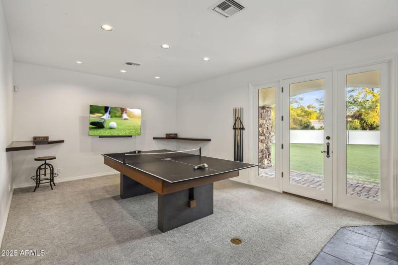 Guest House Livingroom