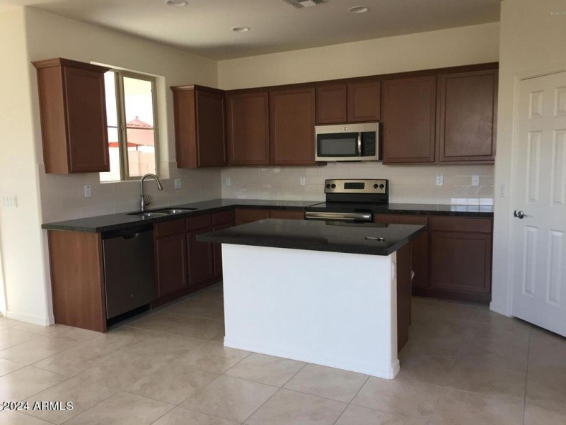 1522W20171125195155179248000000-o