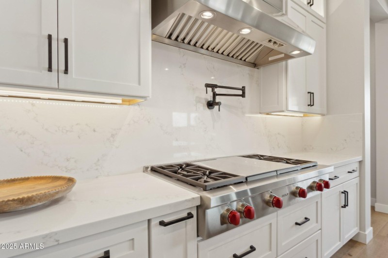 21-web-or-mls-13020-e-de-la-o-rd