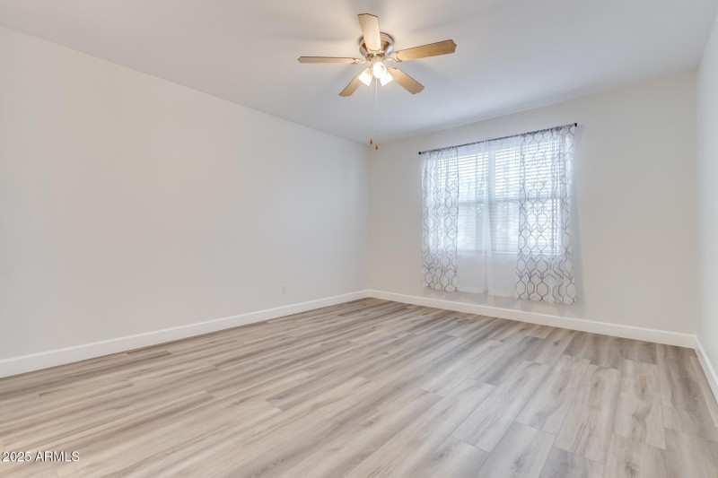 Downstairs Primary Bedoom