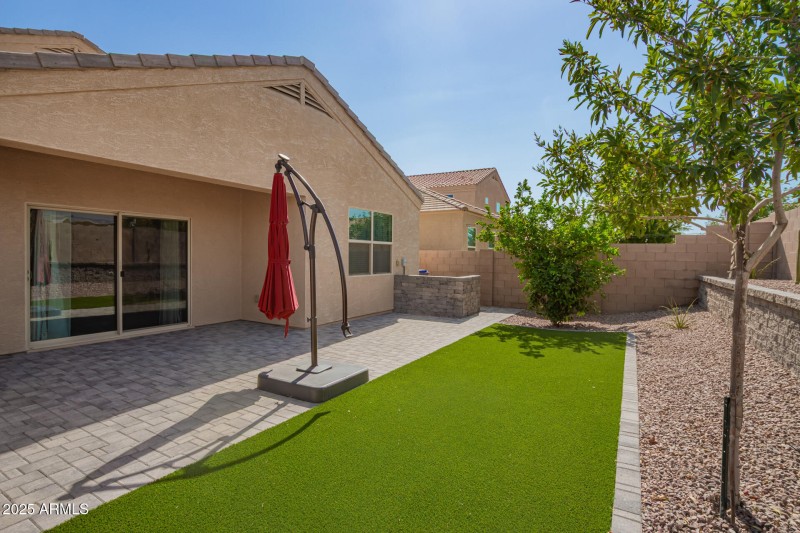 High-Quality Turf & Mature Trees