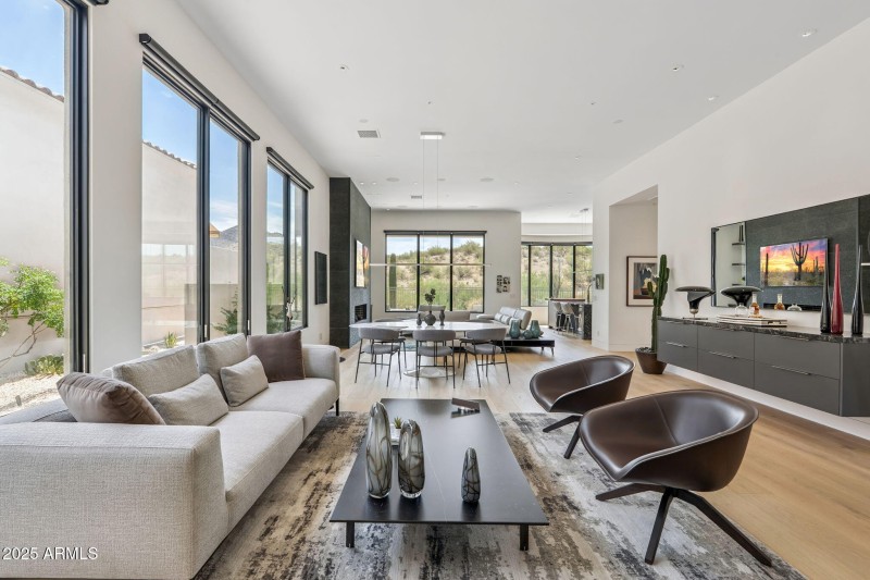 Open Concept Living/Dining