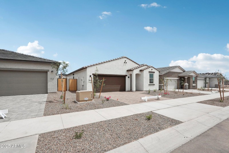 2-web-or-mls-La Senda Dr W-S2007-002