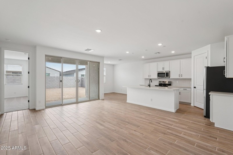 11-web-or-mls-La Senda Dr W-S2007-011