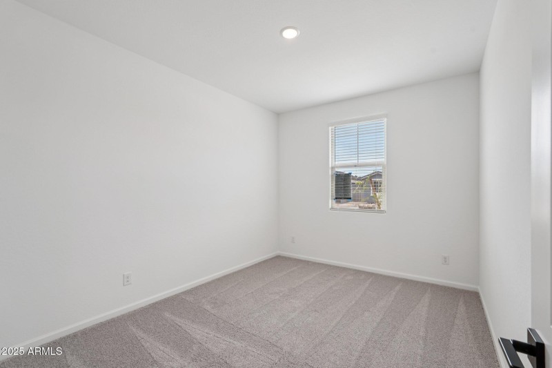 18-web-or-mls-La Senda Dr W-S2007-018