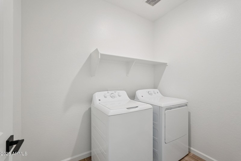 24-web-or-mls-La Senda Dr W-S2007-024