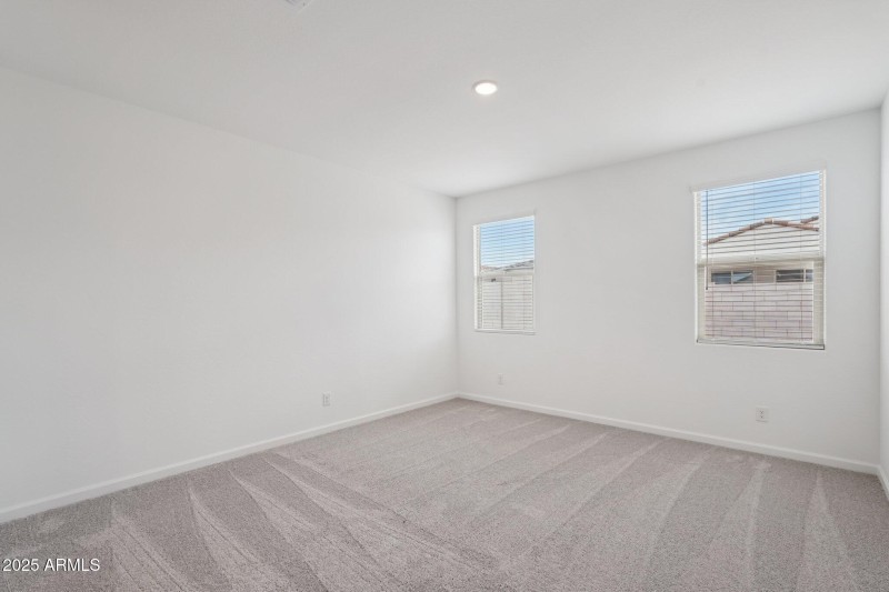 29-web-or-mls-La Senda Dr W-S2007-029