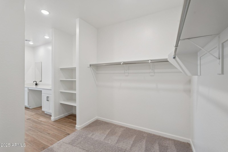 34-web-or-mls-La Senda Dr W-S2007-034