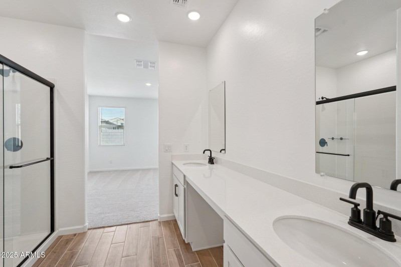 35-web-or-mls-La Senda Dr W-S2007-035