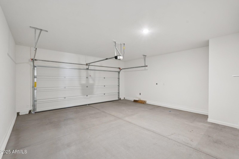 38-web-or-mls-La Senda Dr W-S2007-038