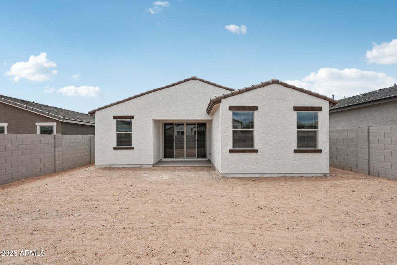 42-web-or-mls-La Senda Dr W-S2007-042