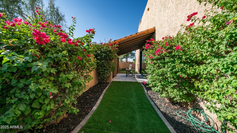 4434 E Camelback Rd Unit 128 Yard2