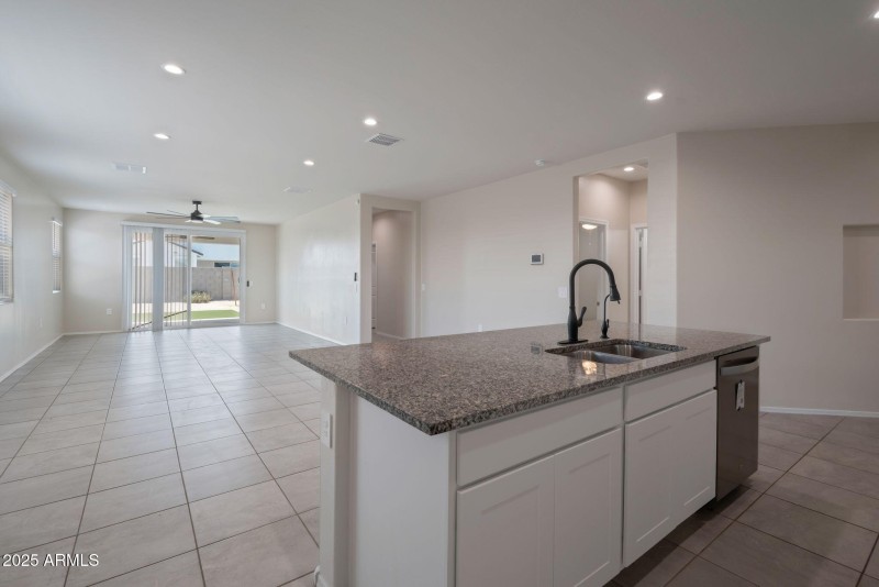 12-web-or-mls-Qp-5572