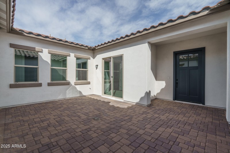 2) FRONT COURTYARD - Copy (2)