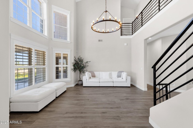 16-web-or-mls-856-w-quail-cir