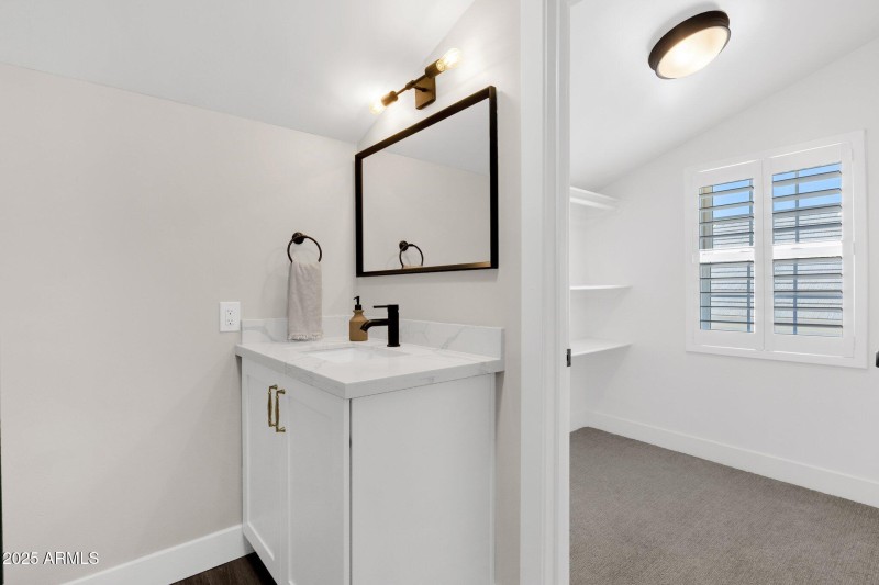 48-web-or-mls-856-w-quail-cir