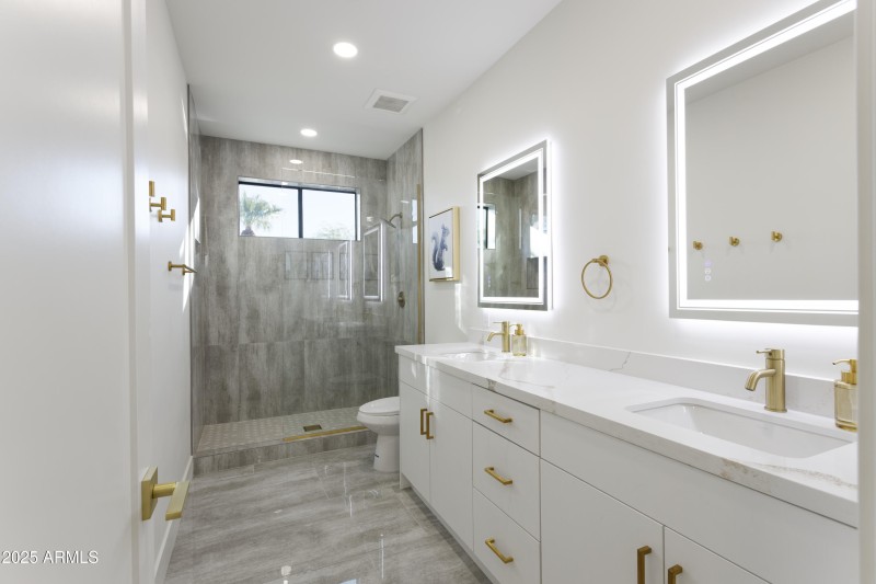 PropertyImageCo_7520EHIghlandAve_WEB_000