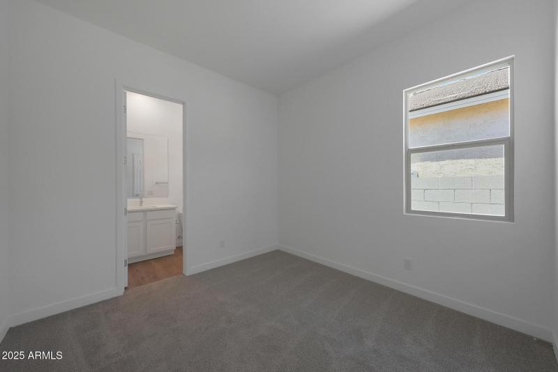 PHX_Landmarke_Lot1203_Crimson_294_Bed4