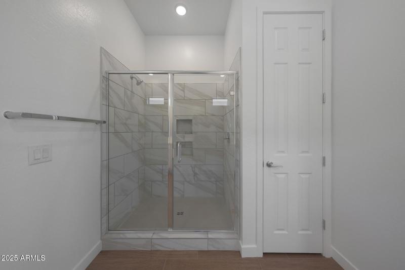 PHX_Landmarke_Lot1203_Crimson_294_Owners