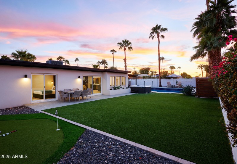 PropertyImageCo_6612EPresidioRd_Twilight