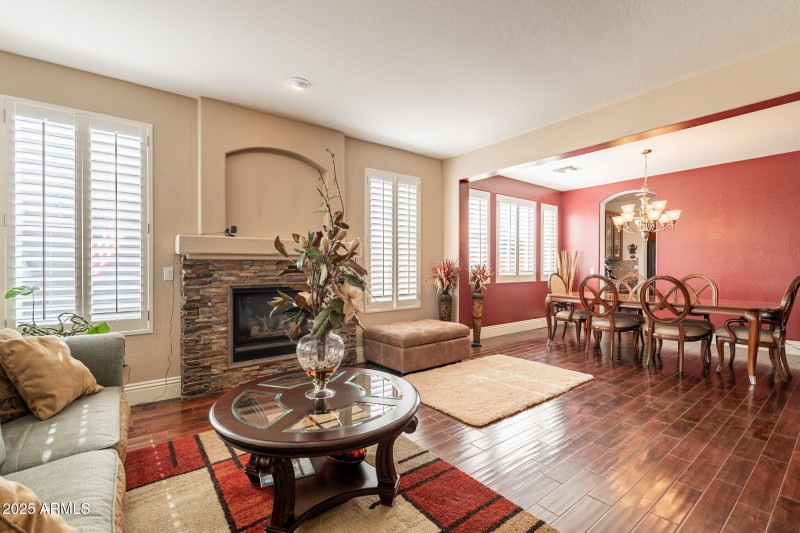 10-web-or-mls-Turnberry-10