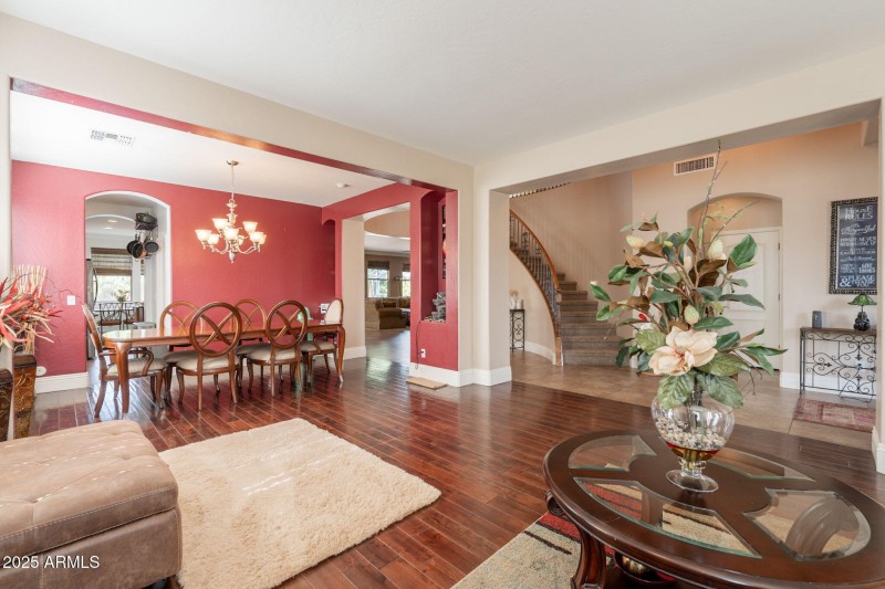 11-web-or-mls-Turnberry-11