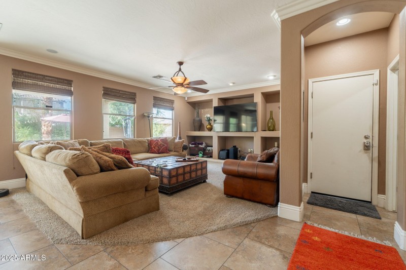 12-web-or-mls-Turnberry-12