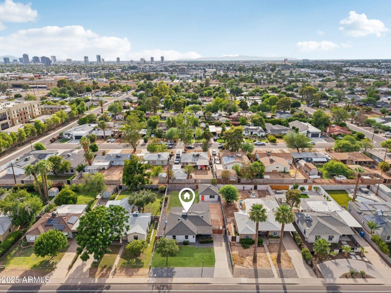 52-web-or-mls-N 20th St-L2207-050