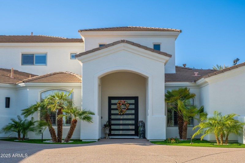 025_Exterior Entrance