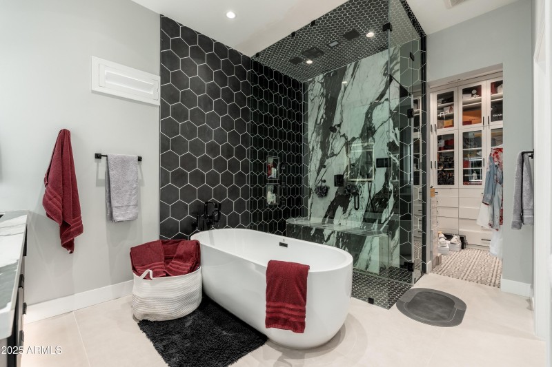 043_Primary Bathroom