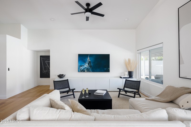 PROPERTYIMAGECO_5502EGrandviewRd_WEB-3