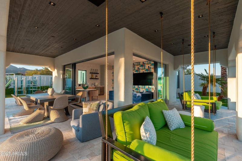 082_Casiat Covereed Porch