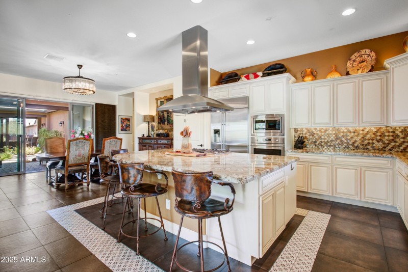 008_Kitchen To Dining Area