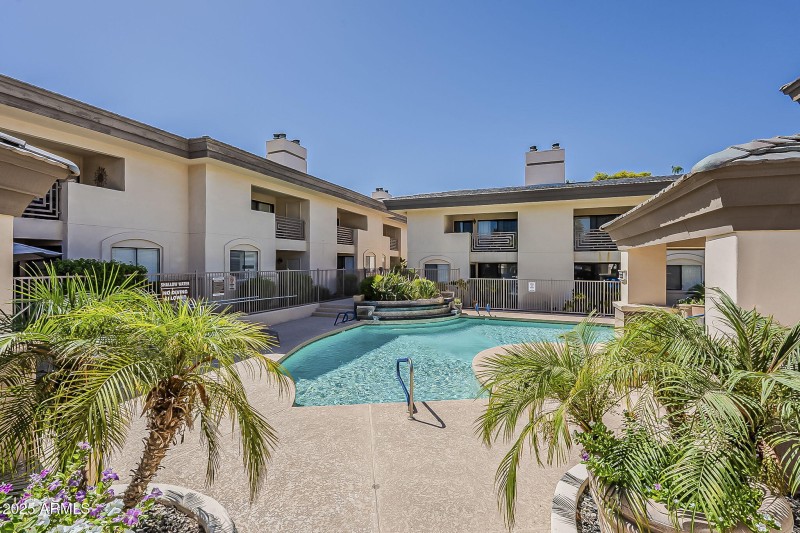 36-web-or-mls-Camelback-36