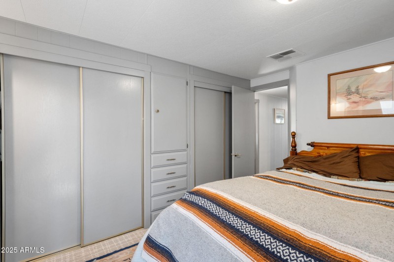 15-Primary Bedroom_2