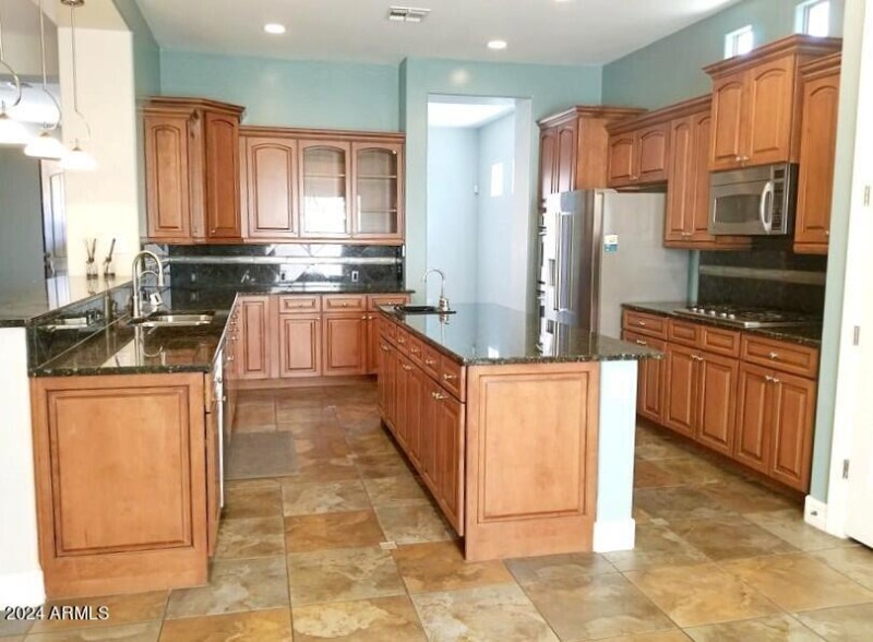 5972-s-mack-ct-gilbert-az-kitchen-1