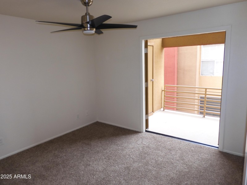 Downstaris bedroom with loft area