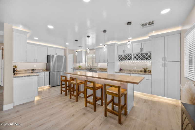 16-web-or-mls-43760-w-magnolia-rd