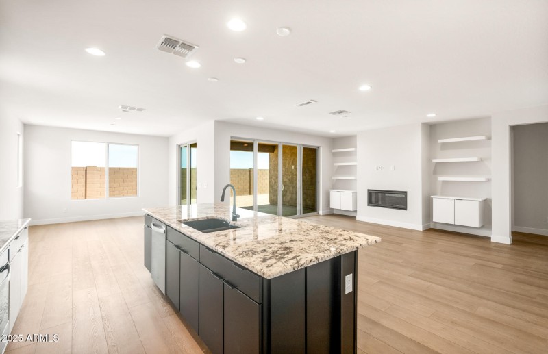 Kitchen/Cafe/Gathering Room