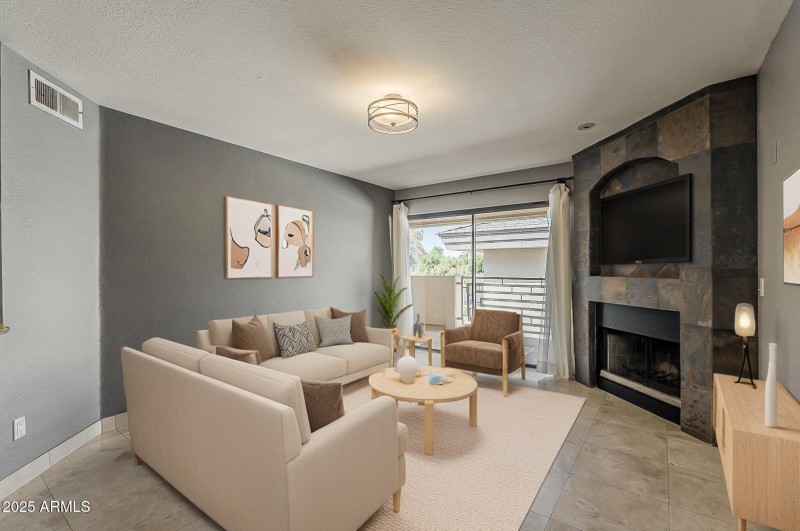 8f975889-4576-41cb-9356-5f89a6b3867d