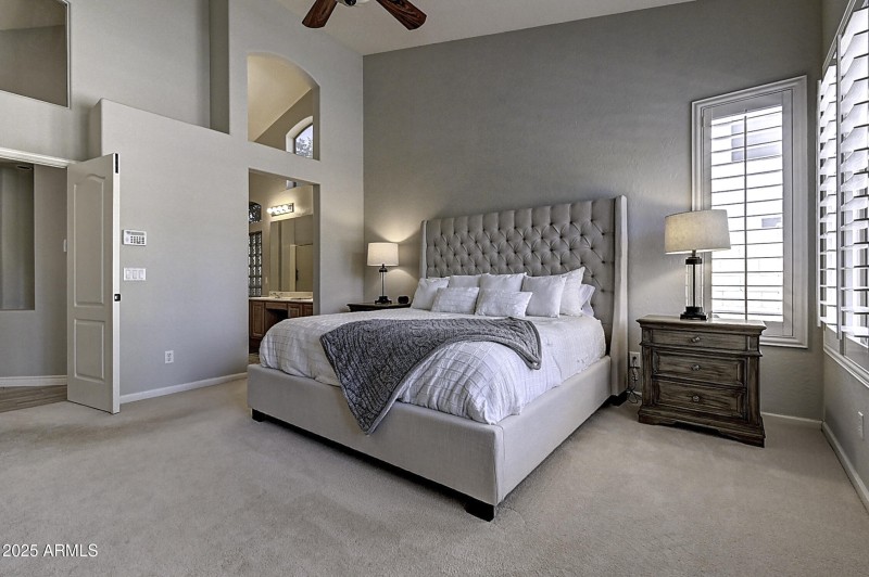 634 W Goldfinch Way (33)