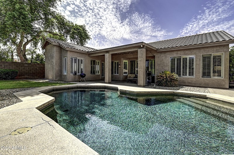 634 W Goldfinch Way (48)