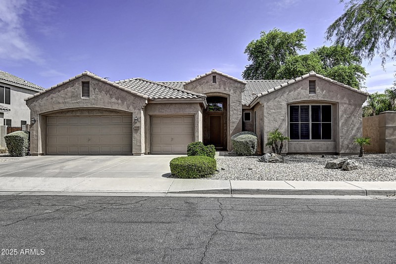 634 W Goldfinch Way (57)